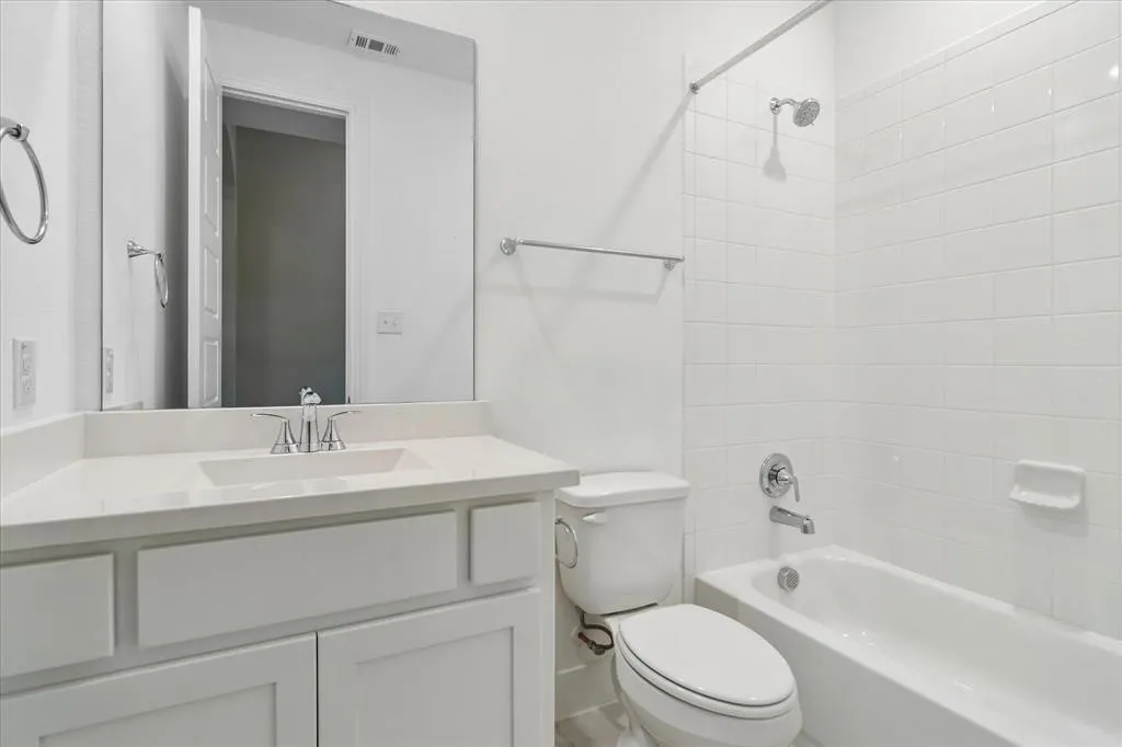 1704 White Snowberry Lane