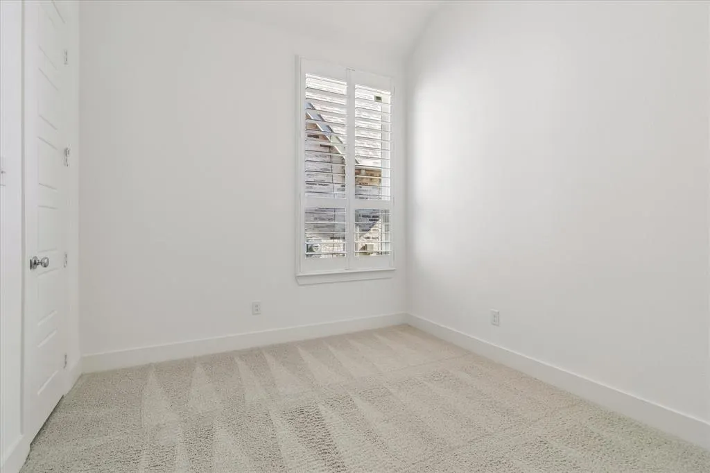 1704 White Snowberry Lane
