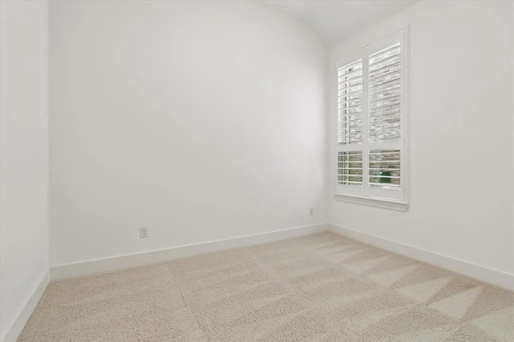 1704 White Snowberry Lane