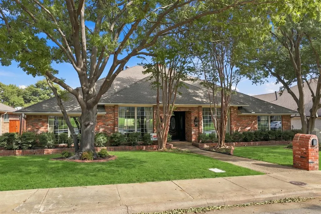 9501 Windy Knoll Drive