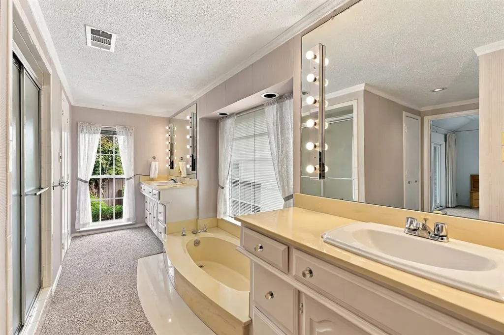 9501 Windy Knoll Drive