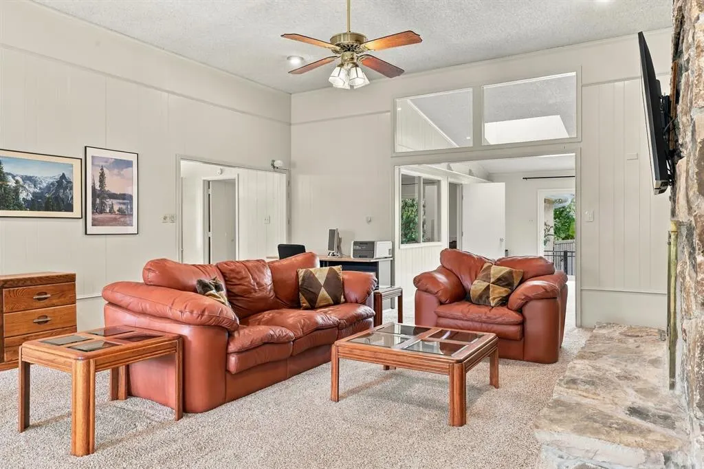 9501 Windy Knoll Drive