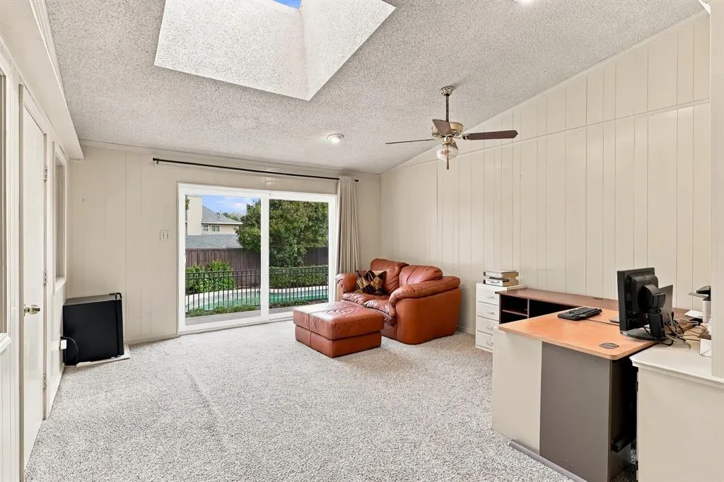9501 Windy Knoll Drive