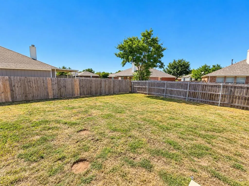 1103 Windsor Lane
