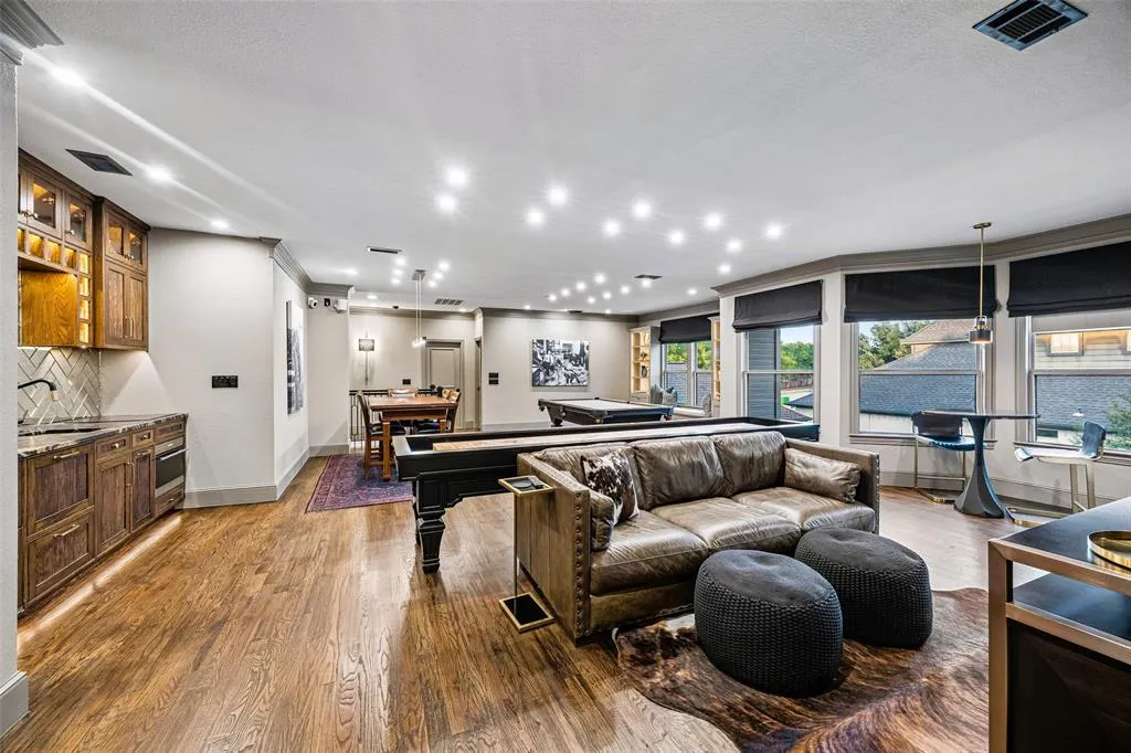 4954 Northshore Drive