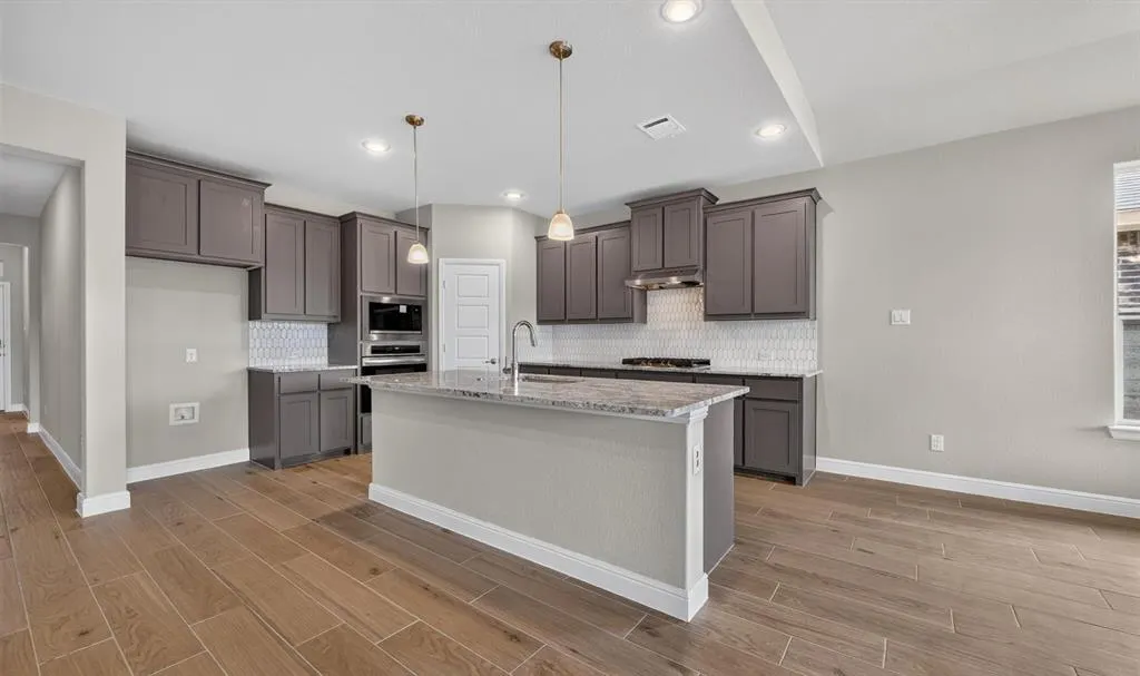 11404 WINGED ELM Way