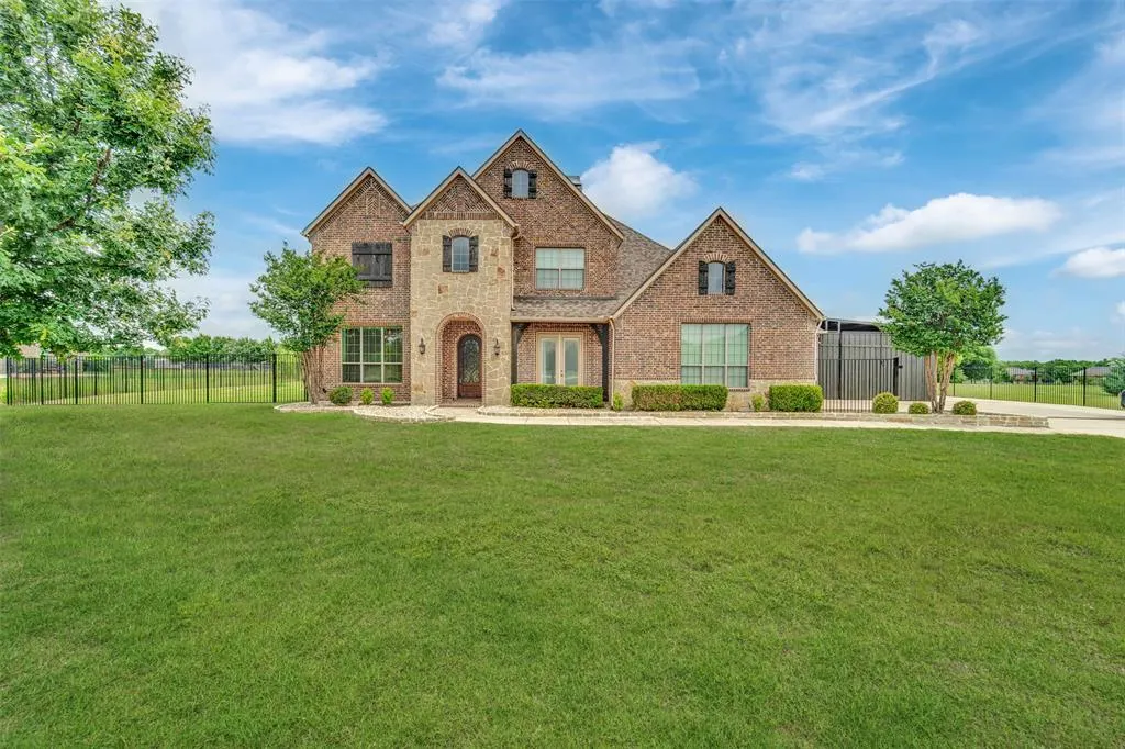 2600 W Hendrix Avenue