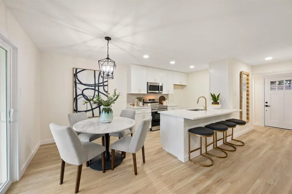 7217 Harwick Lane