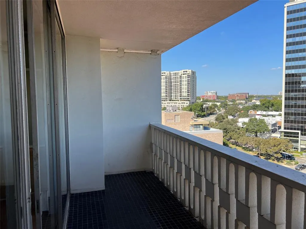 3701 Turtle Creek Boulevard #12C