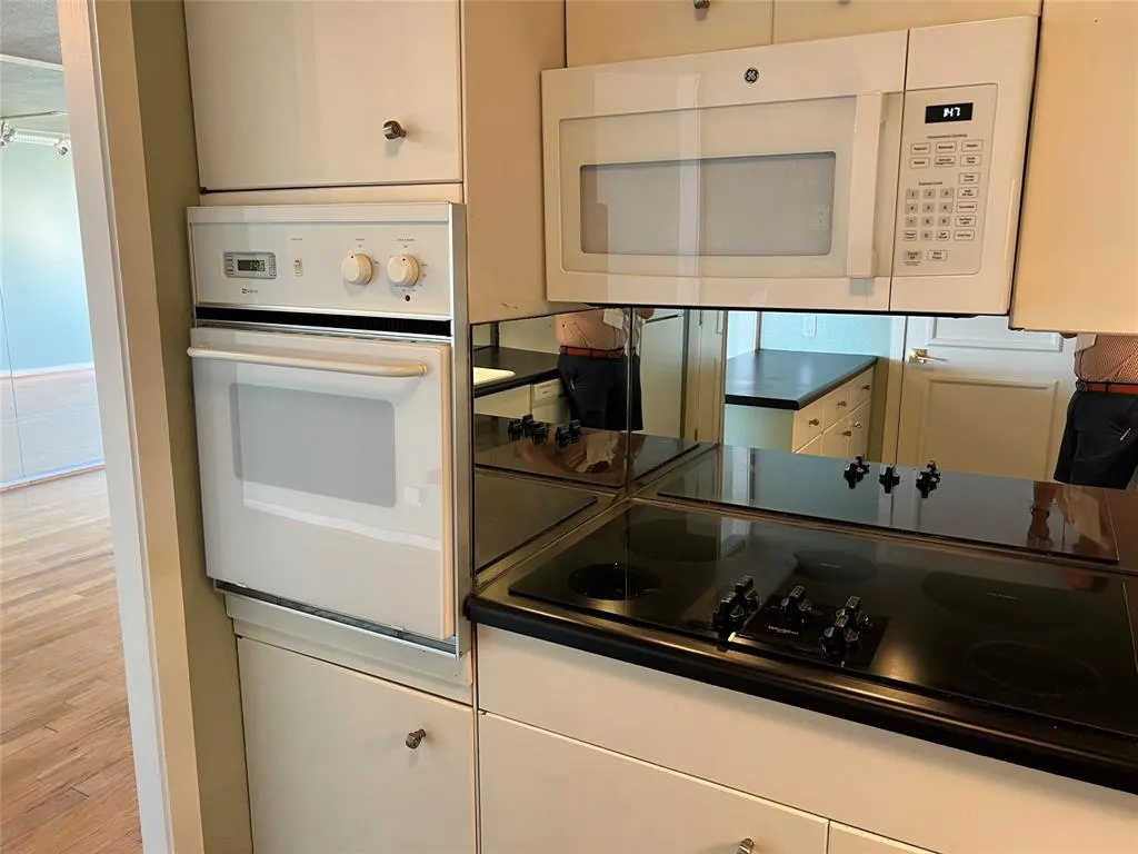 3701 Turtle Creek Boulevard #12C