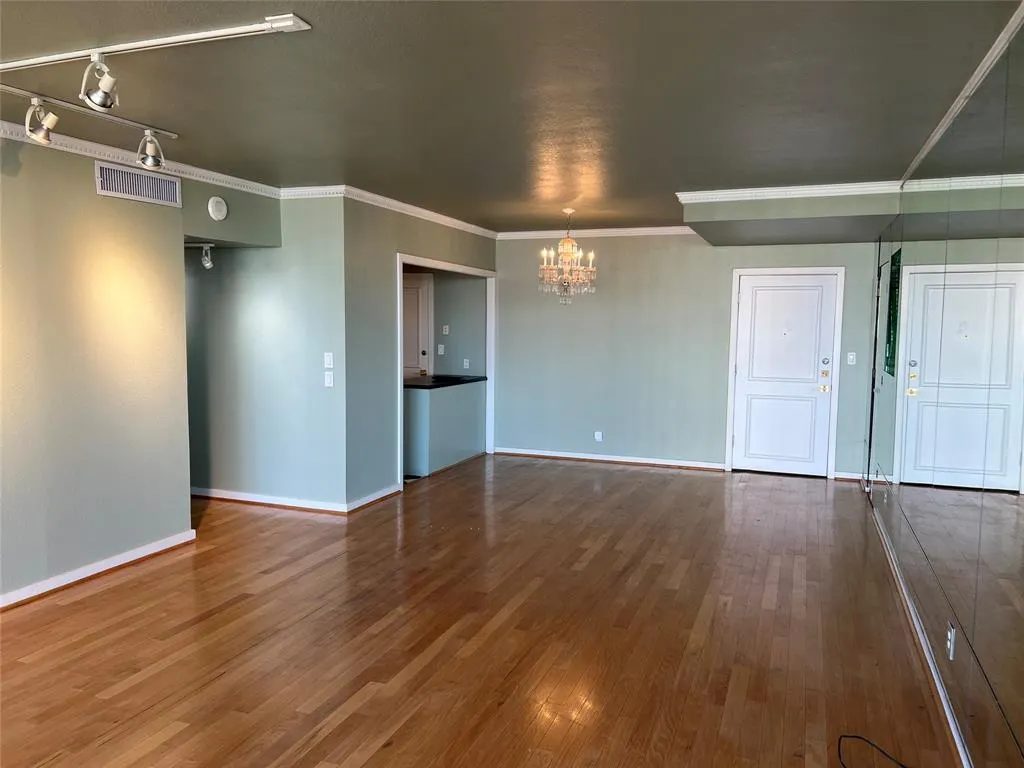 3701 Turtle Creek Boulevard #12C