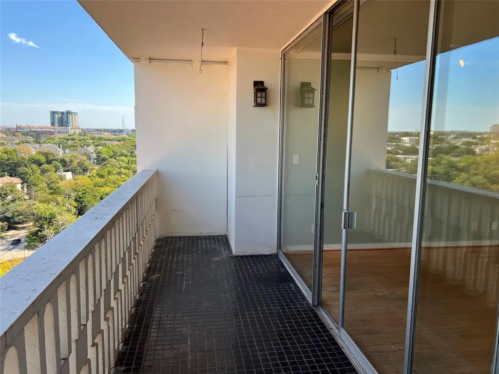 3701 Turtle Creek Boulevard #12C