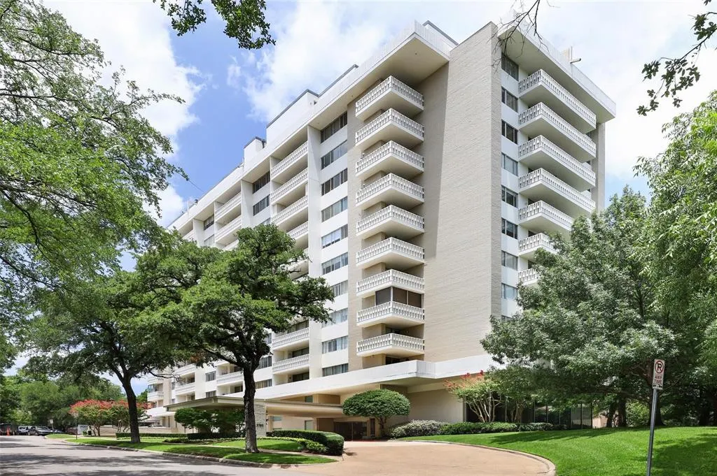 3701 Turtle Creek Boulevard #12C