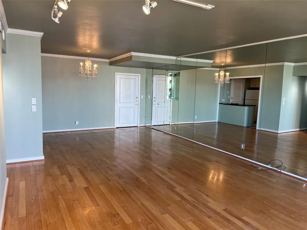 3701 Turtle Creek Boulevard #12C