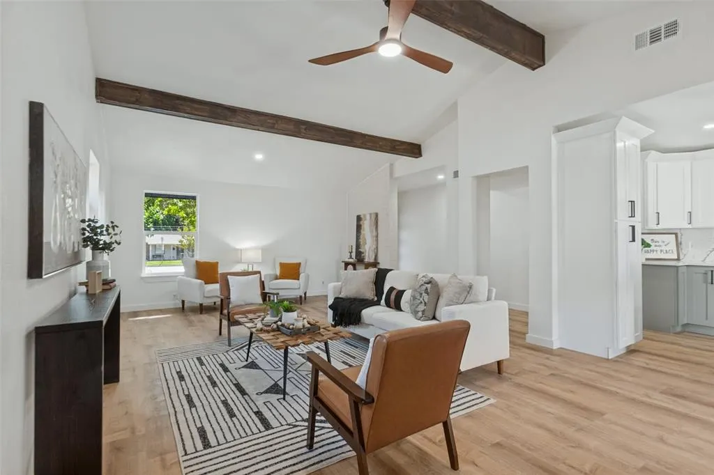 828 Melrose Drive