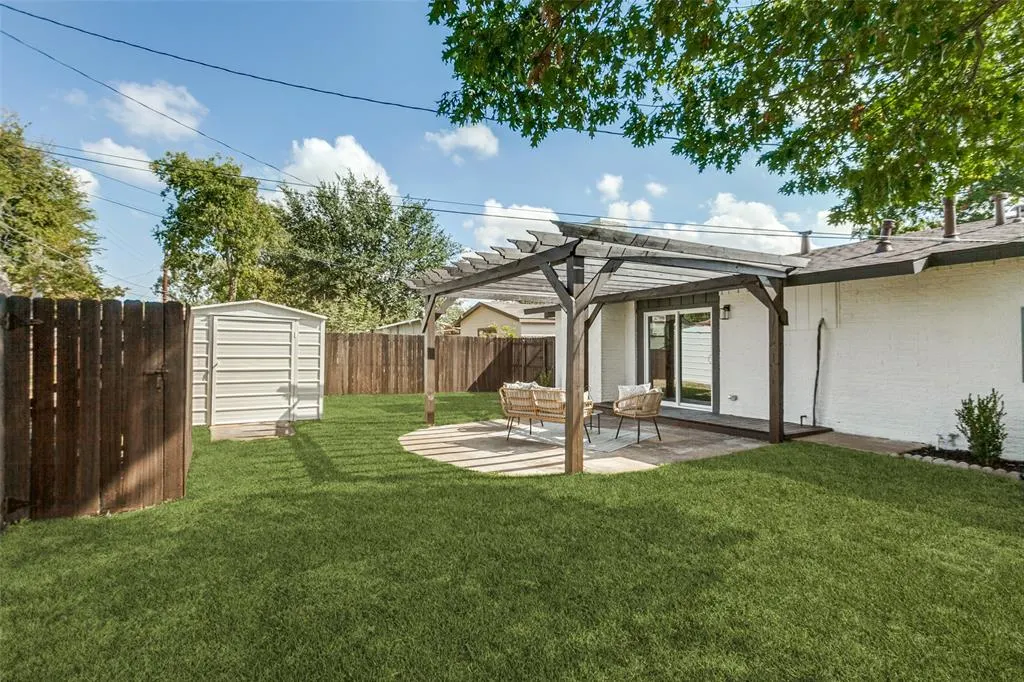 828 Melrose Drive