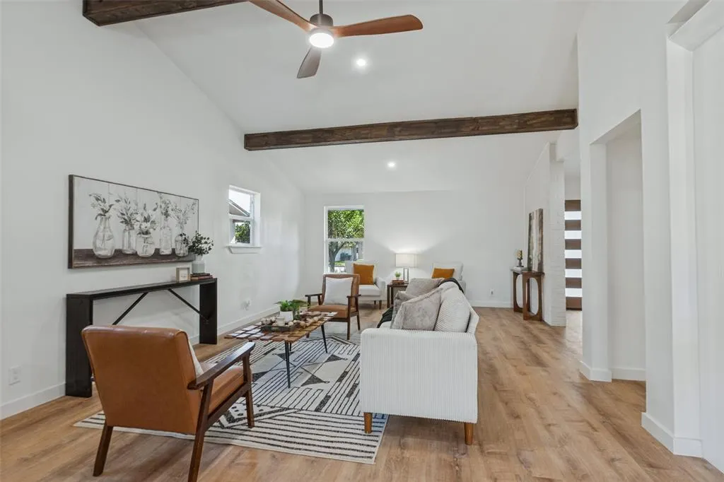 828 Melrose Drive