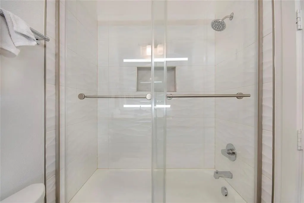 4944 Blaynes View