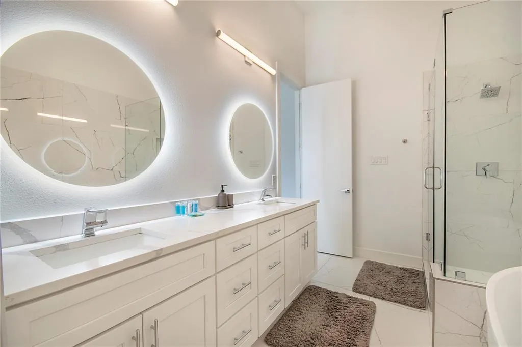 4944 Blaynes View
