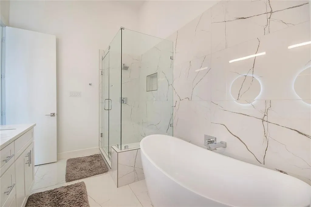4944 Blaynes View