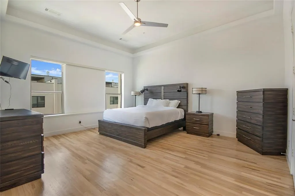4944 Blaynes View