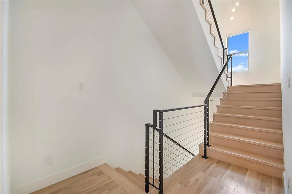 4944 Blaynes View