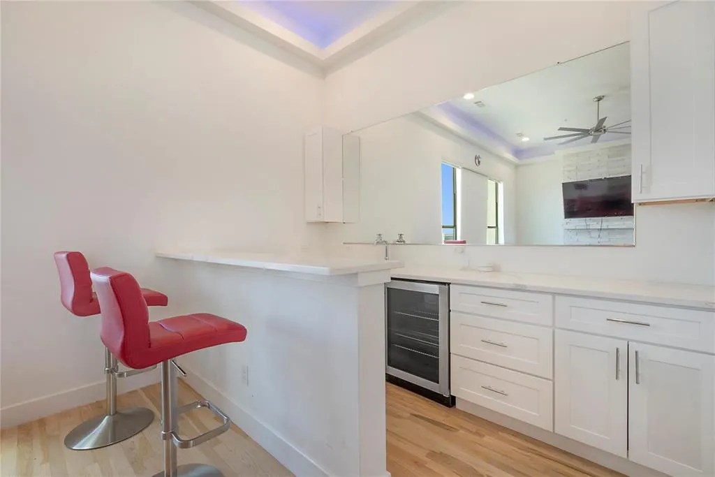 4944 Blaynes View
