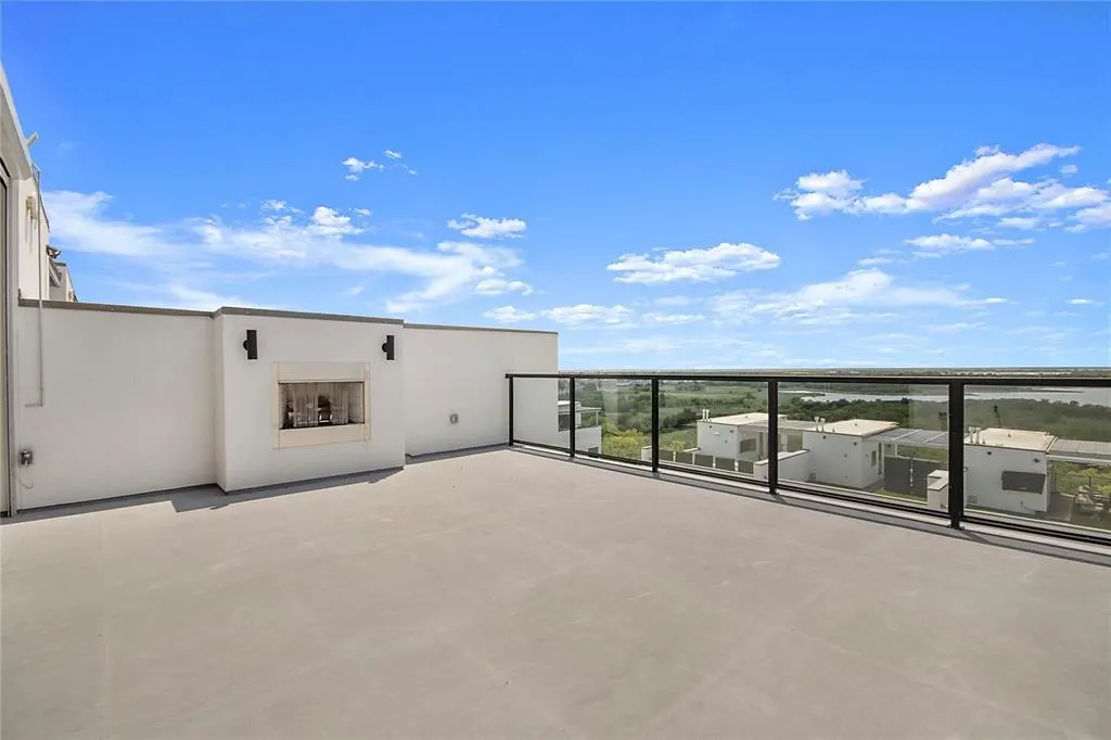 4944 Blaynes View