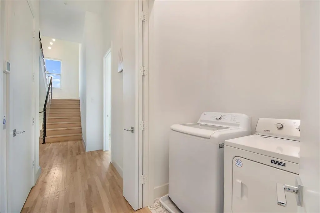 4944 Blaynes View