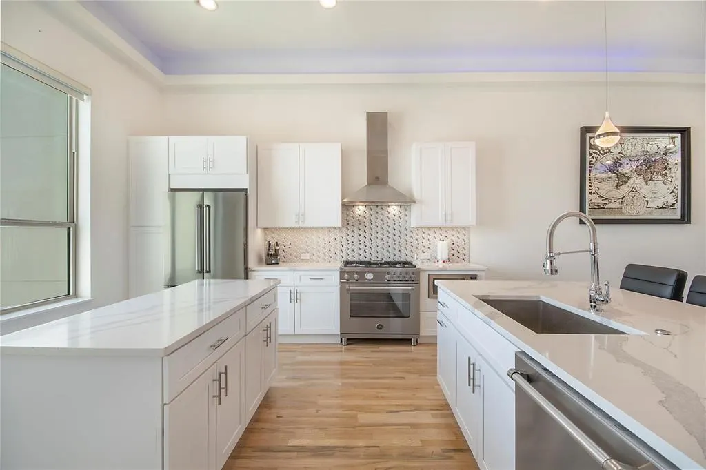 4944 Blaynes View
