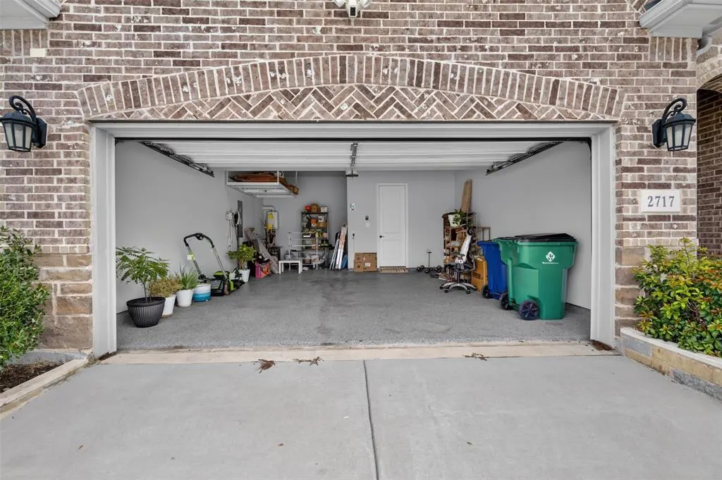2717 Buckthorn Road
