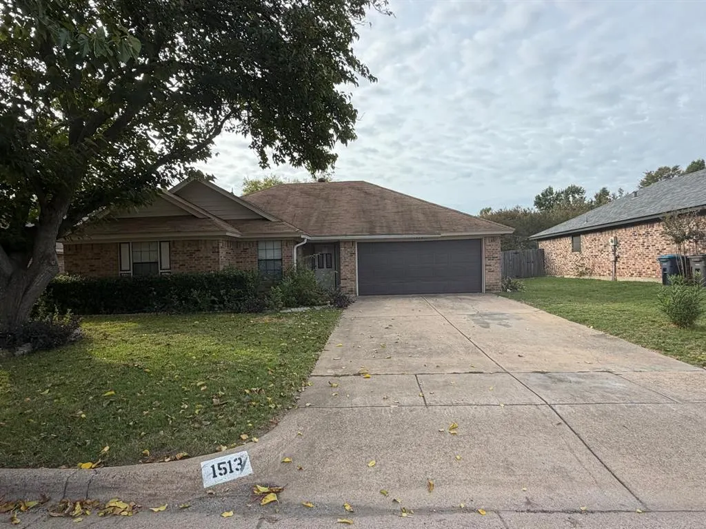 1513 Willow Vale Drive