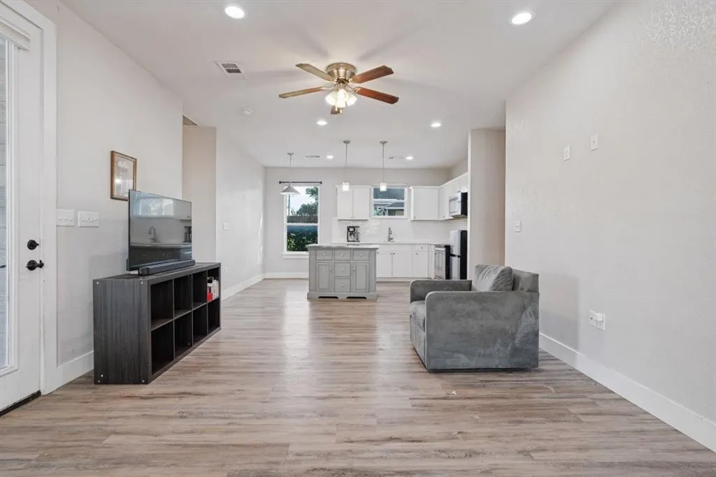 510 W Ball Street