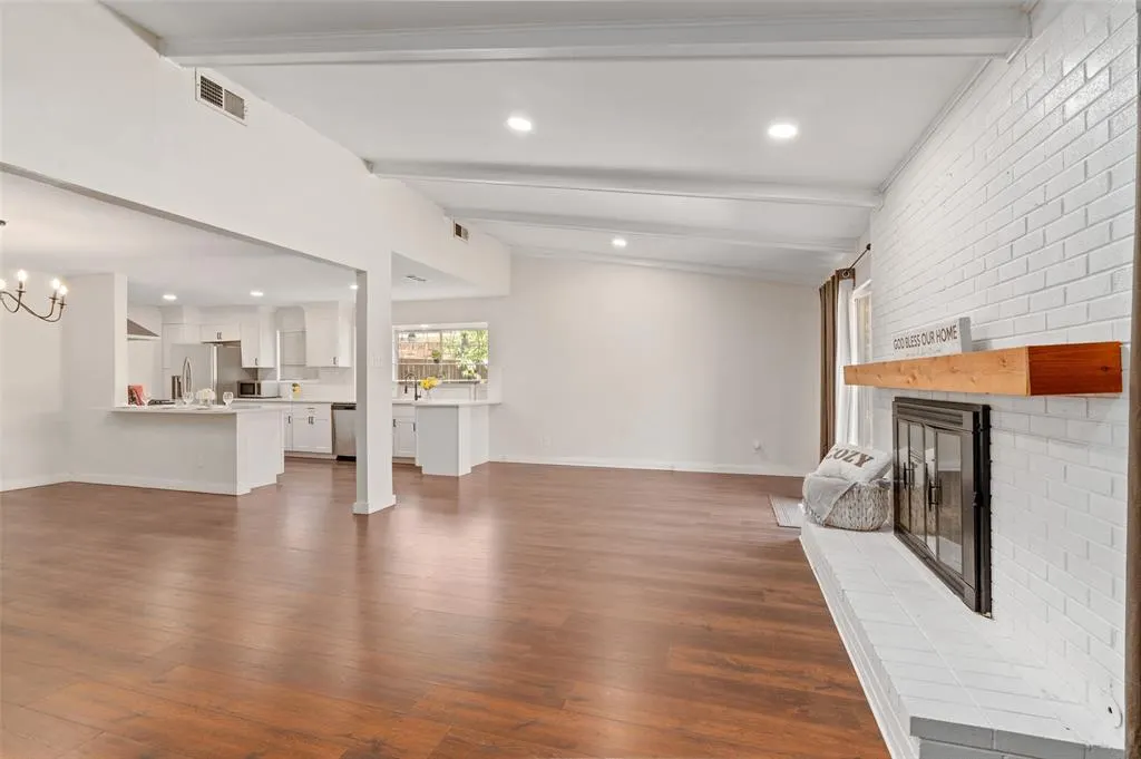 8045 Greenhollow Lane