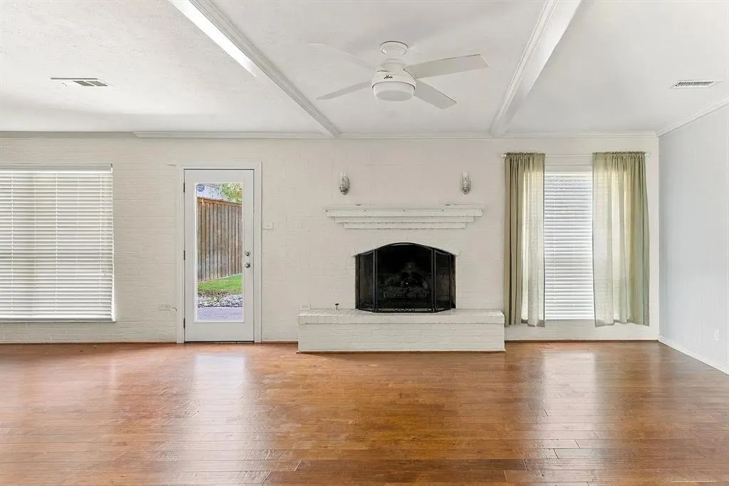 4015 Myerwood Lane