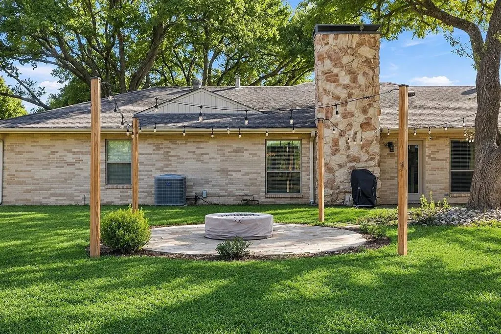 4015 Myerwood Lane