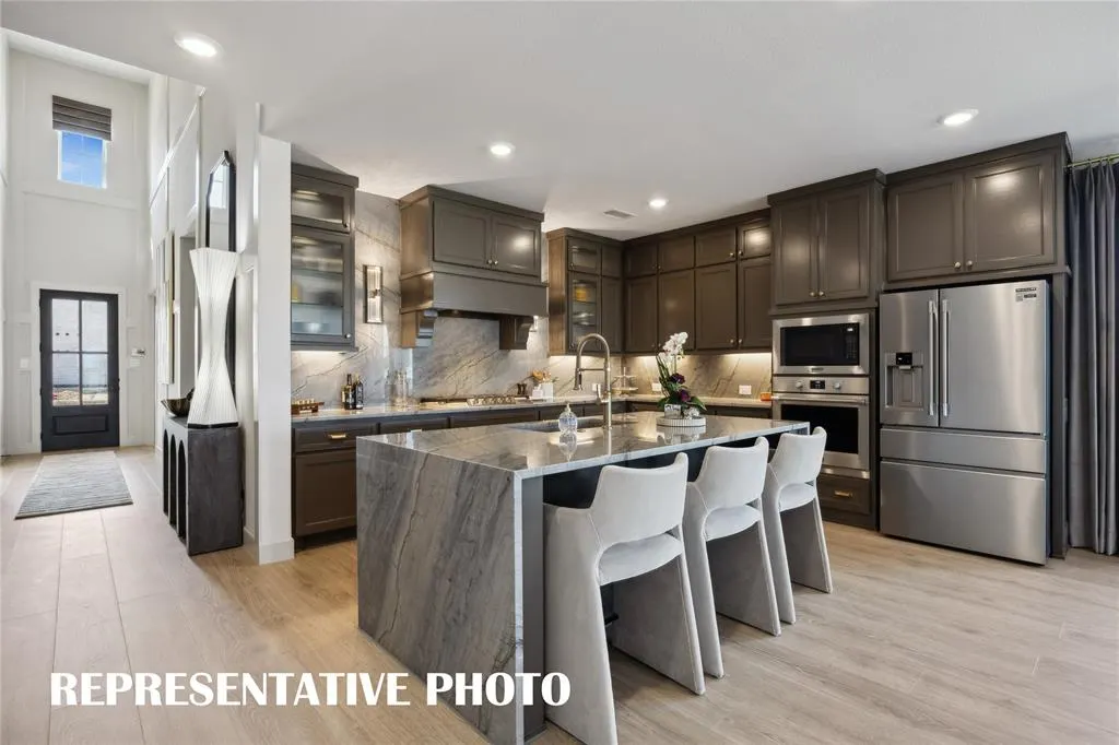 2613 Radiant Way