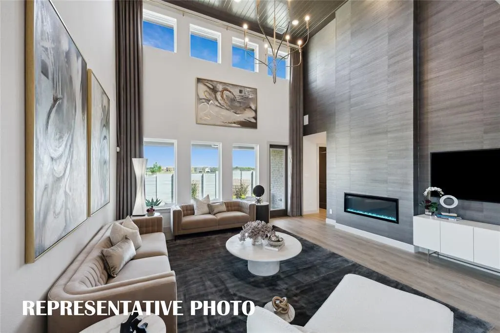 2613 Radiant Way