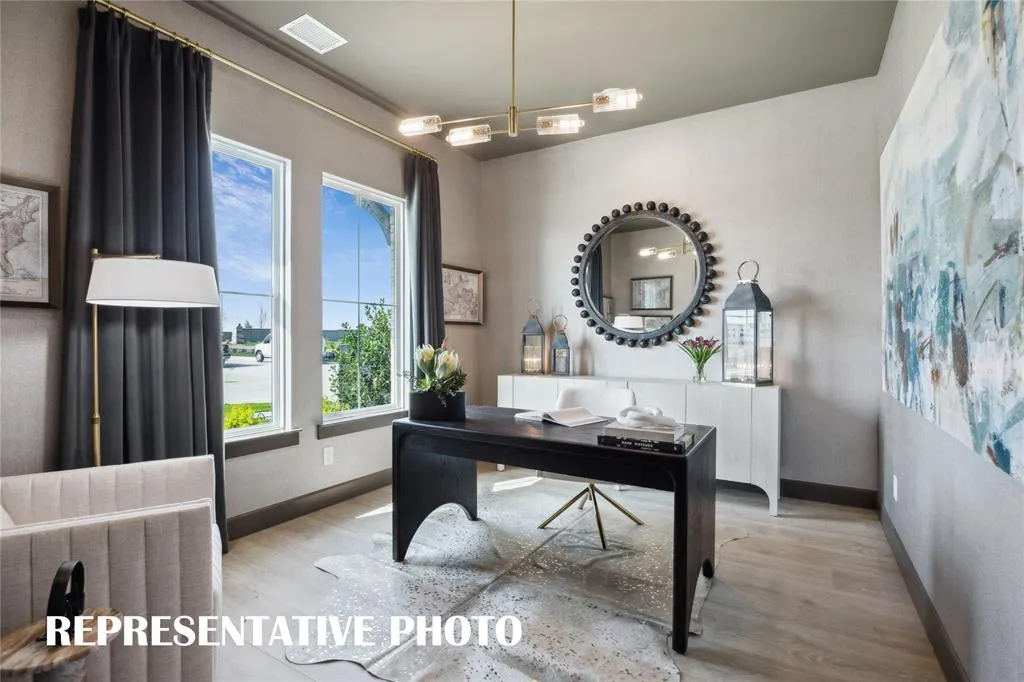 2613 Radiant Way