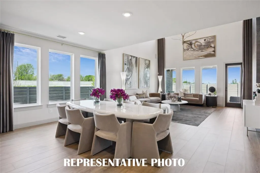 2613 Radiant Way