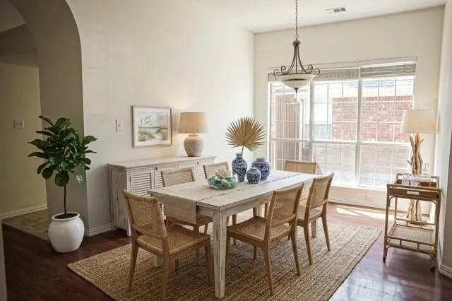 9244 WICHITA Trail