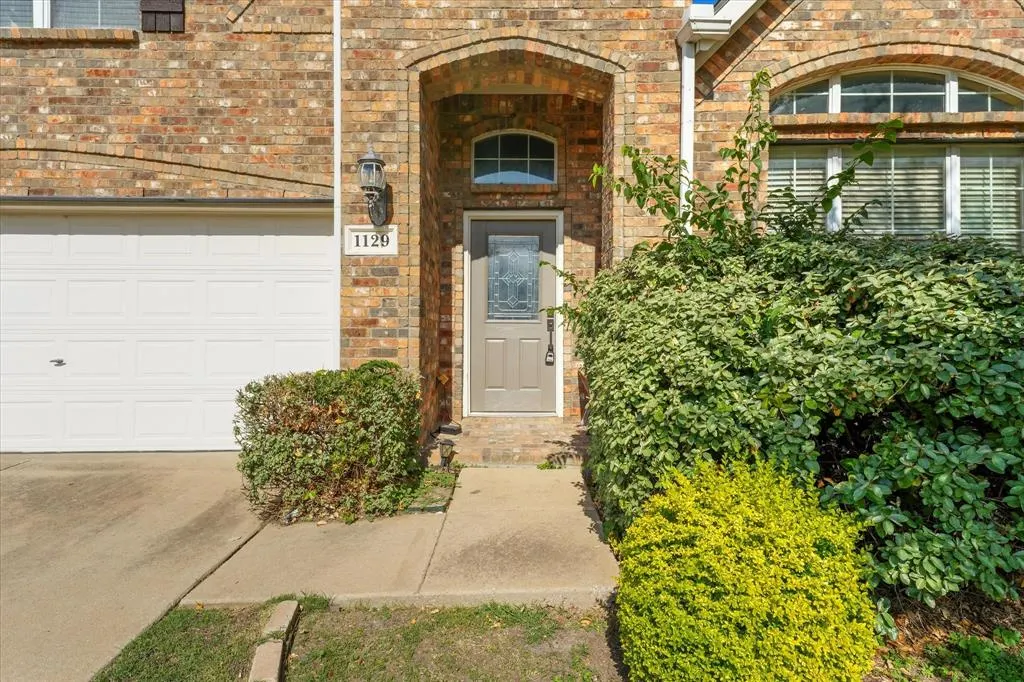 1129 Lake Hollow Drive