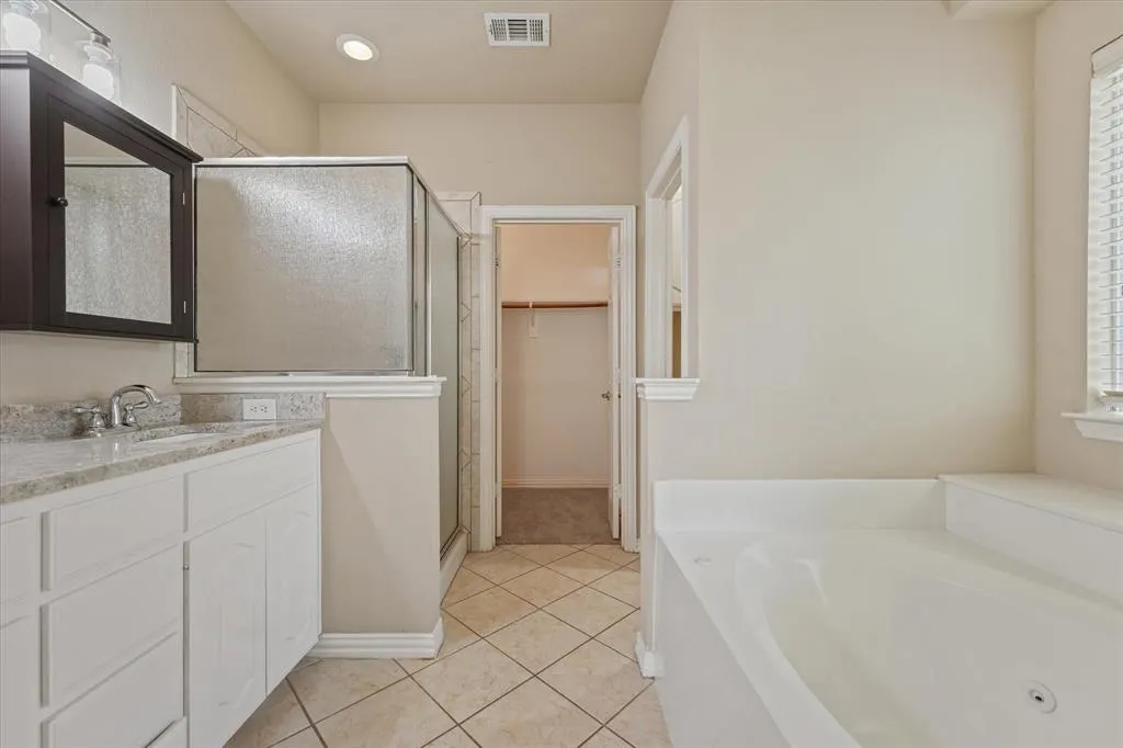 1129 Lake Hollow Drive
