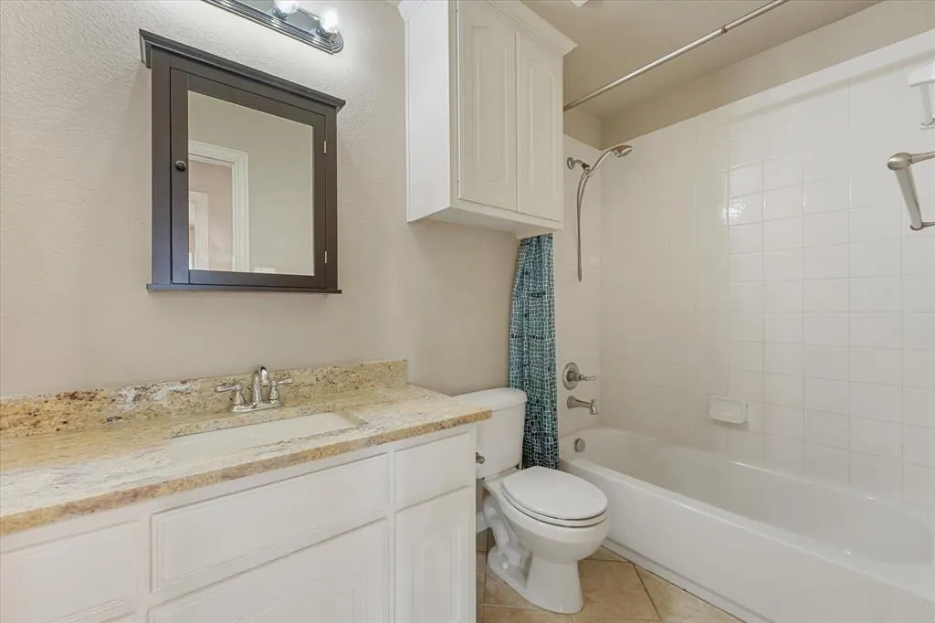 1129 Lake Hollow Drive
