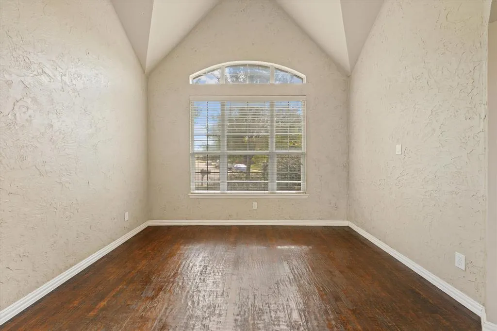 1129 Lake Hollow Drive
