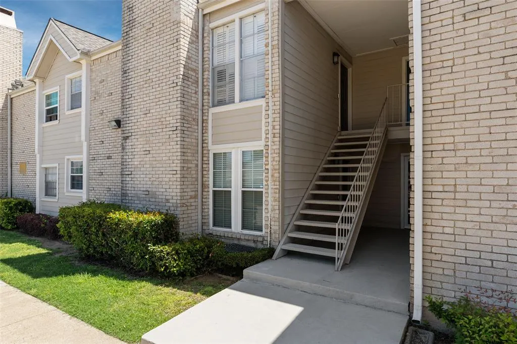5881 Preston View Boulevard #262