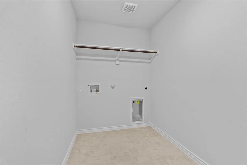 2537 Pikes Peak Way