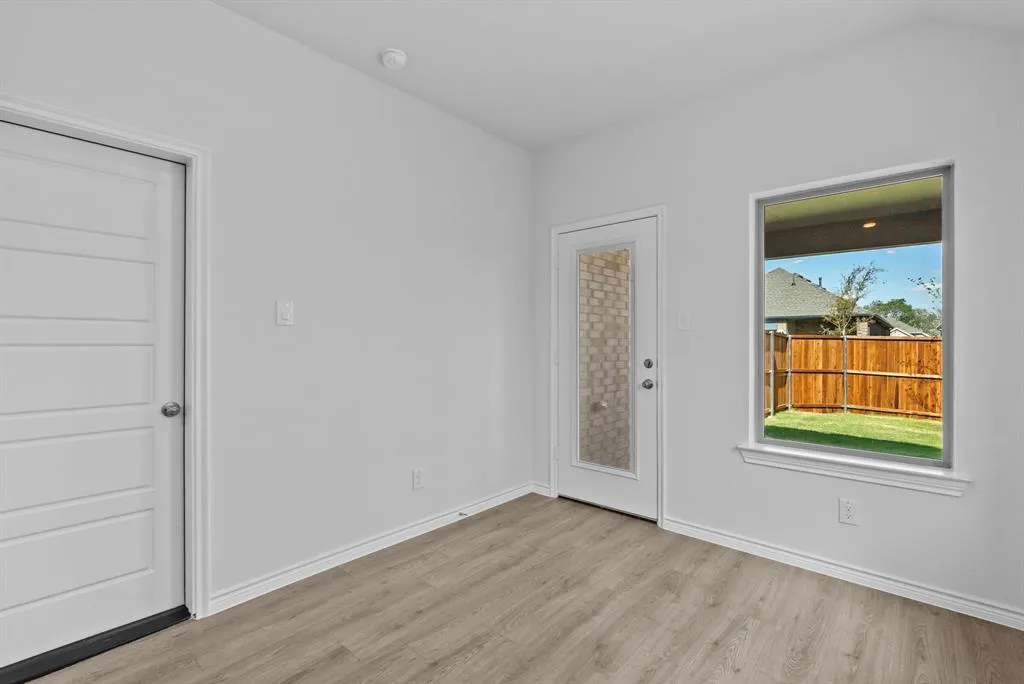 2537 Pikes Peak Way