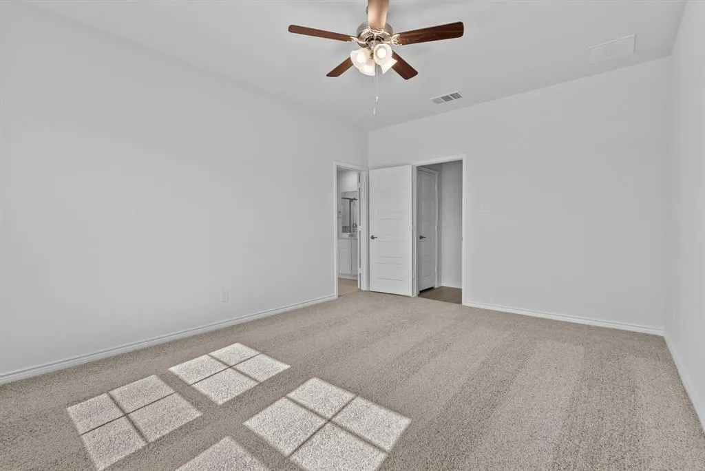 2537 Pikes Peak Way