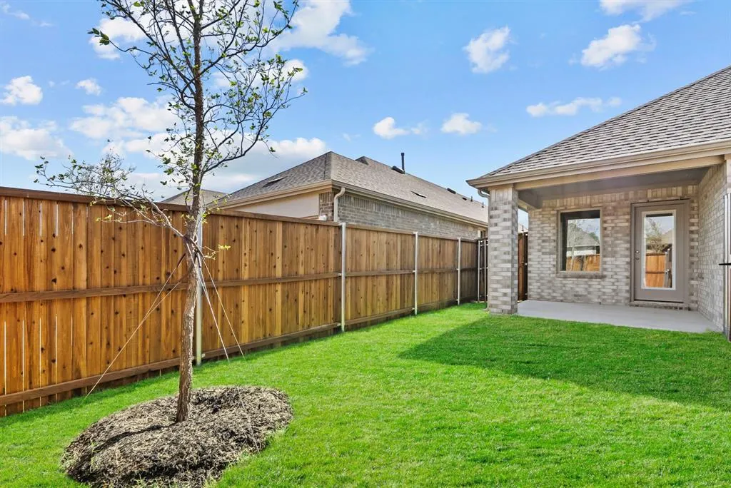2537 Pikes Peak Way